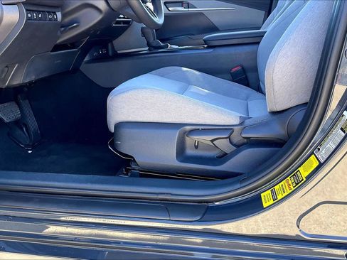 Used 2025 Toyota Camry LE image 36