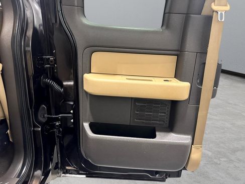 Used 2013 Ford F150 XLT w/ Luxury Equipment Group image 18