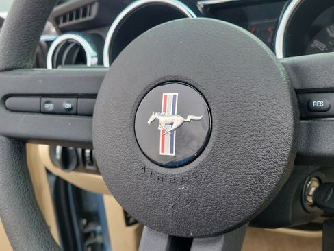 Used 2006 Ford Mustang Premium image 29