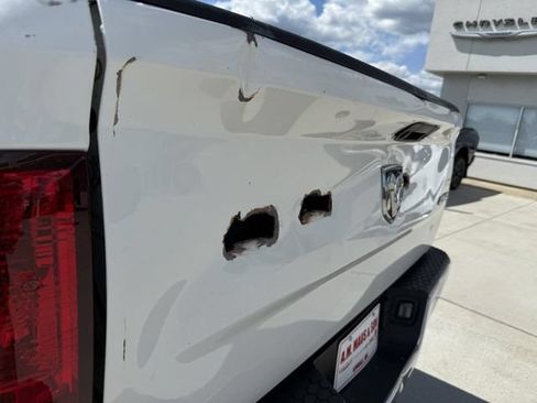 Used 2018 RAM 3500 Tradesman w/ Chrome Appearance Group AWD/4WD image 9