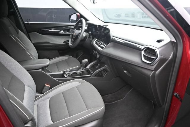 Used 2024 Chevrolet TrailBlazer LT w/ Driver Confidence Package FWD image 21