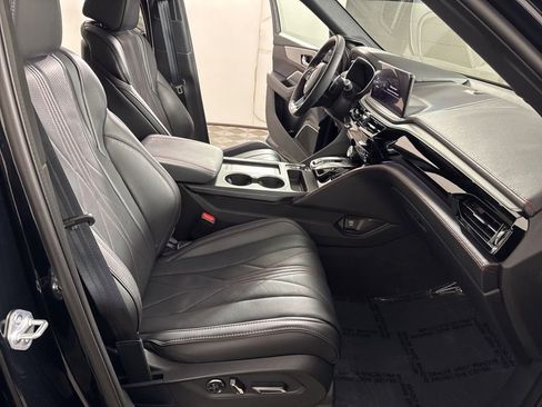 Used 2025 Acura MDX A-Spec image 19