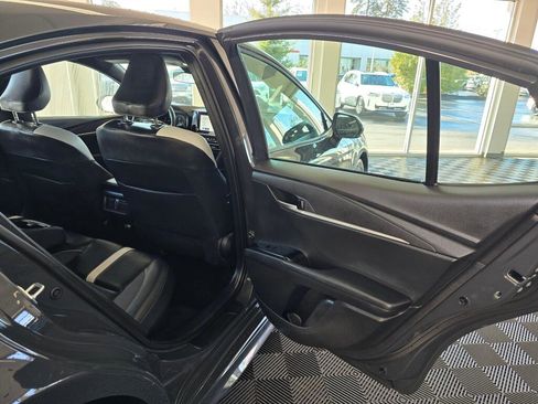 Used 2025 Toyota Camry SE image 39