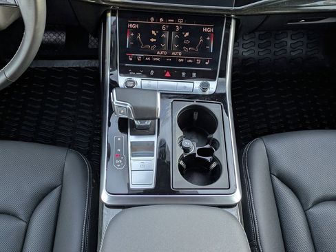 Used 2025 Audi Q7 3.0T Premium Plus image 19