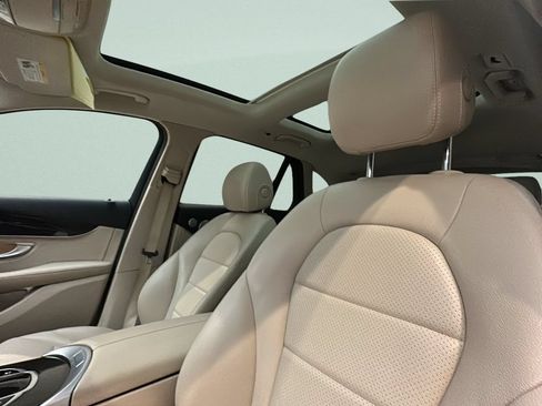 Used 2019 Mercedes-Benz GLC 300 4MATIC image 11