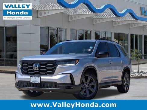 Certified 2023 Honda Pilot Sport image 1