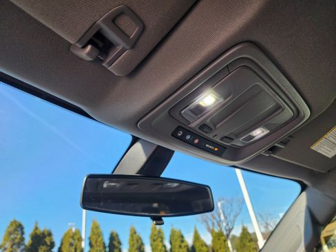 Used 2022 Chevrolet Silverado 1500 Custom Trail Boss image 33