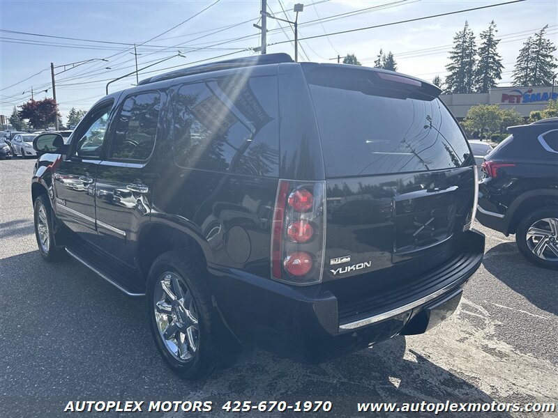 Used 2011 GMC Yukon Denali AWD/4WD image 5