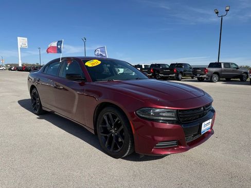Used 2021 Dodge Charger SXT w/ Blacktop Package image 7