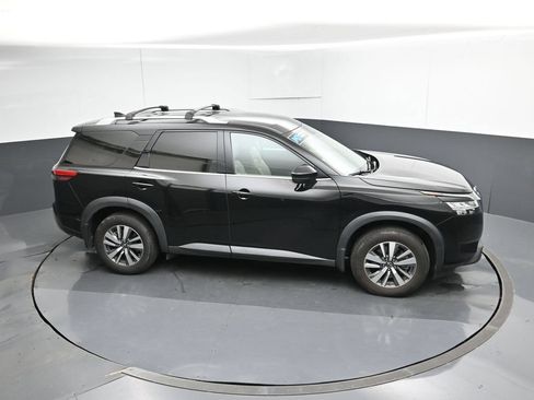 Used 2024 Nissan Pathfinder SL FWD image 56
