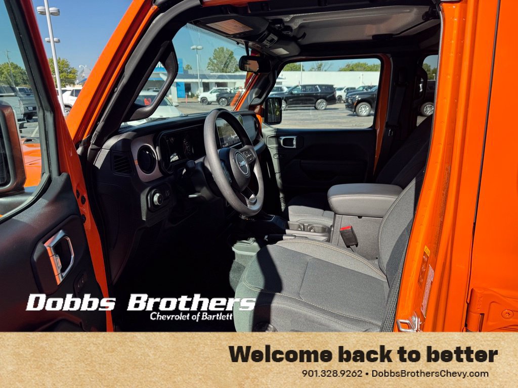 Used 2025 Jeep Wrangler Unlimited Sport AWD/4WD image 10