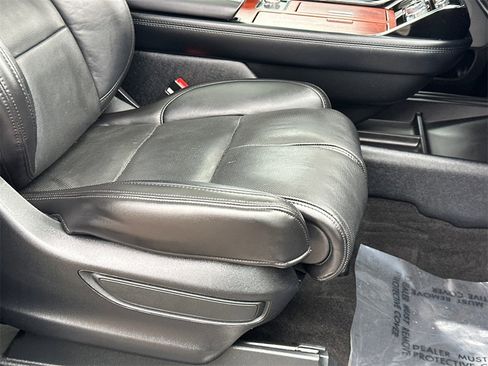 Used 2021 Lincoln Navigator Reserve image 17