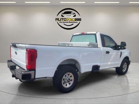 Used 2018 Ford F250 XL w/ Power Equipment Group RWD image 7