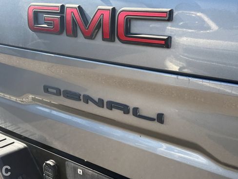 Used 2019 GMC Sierra 1500 Denali w/ Denali Ultimate Package AWD/4WD image 11