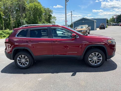 Used 2019 Jeep Cherokee Latitude Plus w/ Comfort/Convenience Group AWD/4WD image 4
