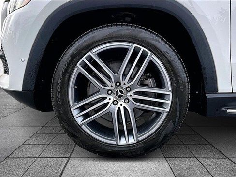 Certified 2022 Mercedes-Benz GLS 450 4MATIC image 38