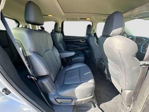 Certified 2023 Subaru Ascent Limited w/ Technology Package image 39