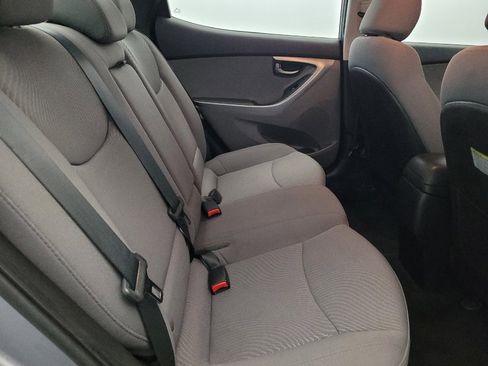 Used 2016 Hyundai Elantra SE FWD image 19