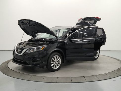 Used 2020 Nissan Rogue Sport SV FWD image 12