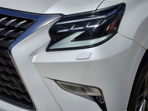 Used 2022 Lexus GX 460 Premium w/ Premium Package image 15