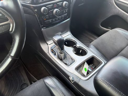 Used 2022 Jeep Grand Cherokee Laredo X RWD image 31