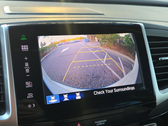 Used 2016 Honda Pilot Touring image 11