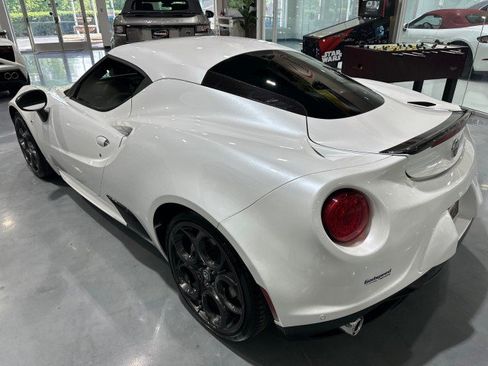 Used 2017 Alfa Romeo 4C Coupe w/ Coupe Track Package 1 RWD image 28