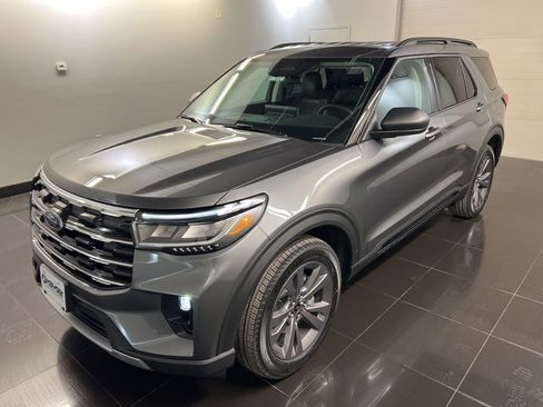 New 2026 Ford Explorer Active w/ Active Comfort Package image 3