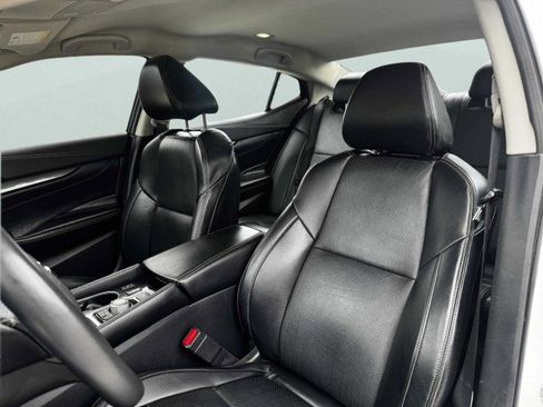 Used 2022 Nissan Maxima SV w/ Floor Mat Group image 16