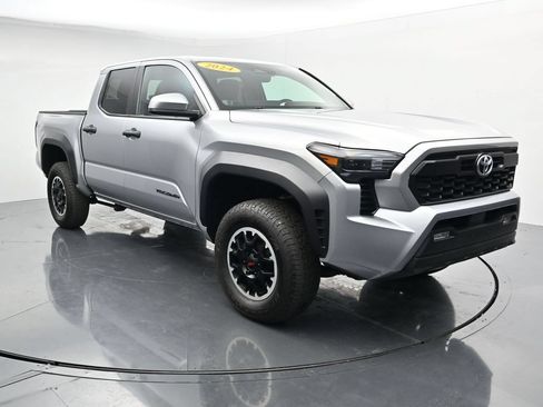Used 2024 Toyota Tacoma TRD Off-Road AWD/4WD image 2