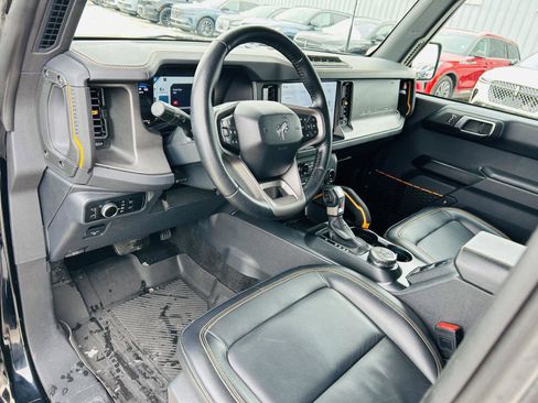 Used 2024 Ford Bronco Badlands image 16