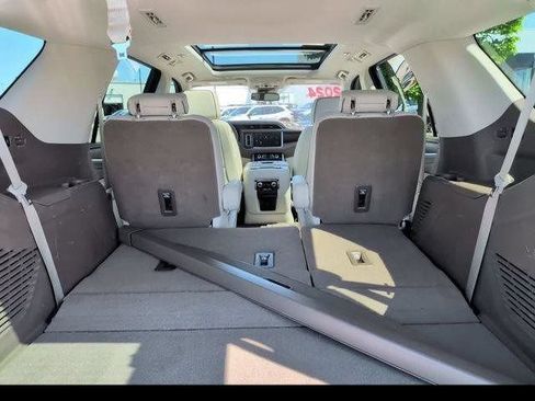 Certified 2024 GMC Yukon Denali AWD/4WD image 8