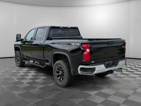 Used 2025 Chevrolet Silverado 3500 LT AWD/4WD image 3