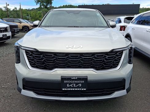 New 2026 Kia Sorento LX FWD image 2