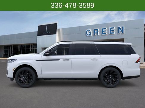 New 2026 Lincoln Navigator L Reserve w/ Jet Appearance Package AWD/4WD image 3