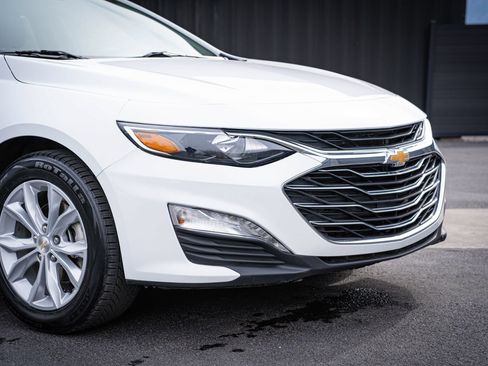 Used 2024 Chevrolet Malibu LT FWD image 3