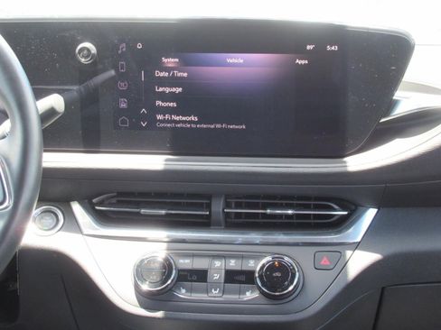 Used 2024 Buick Envista Preferred w/ Convenience I Package FWD image 15