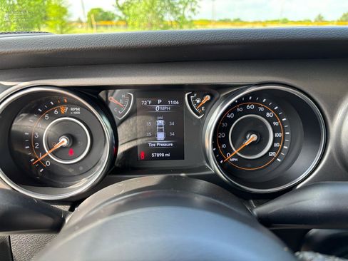 Used 2023 Jeep Gladiator Sport AWD/4WD image 14