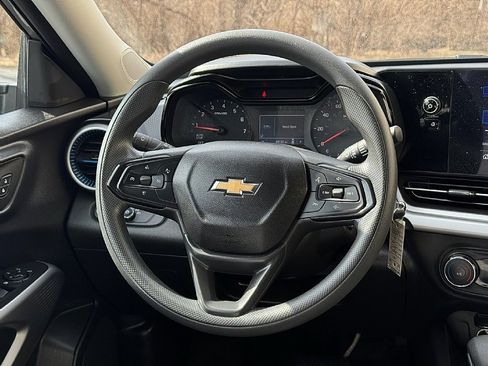 Used 2024 Chevrolet Trax LS w/ Driver Confidence Package image 8