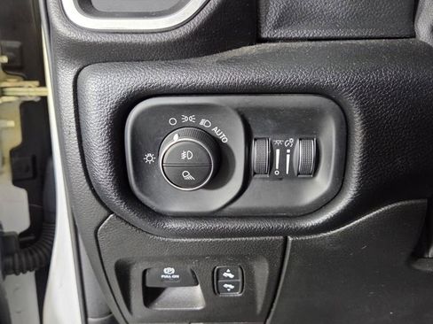 Used 2021 RAM 1500 Laramie w/ Sport Appearance Package image 18