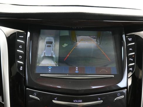 Used 2020 Cadillac Escalade Luxury w/ LPO, Radiant Package AWD/4WD image 22