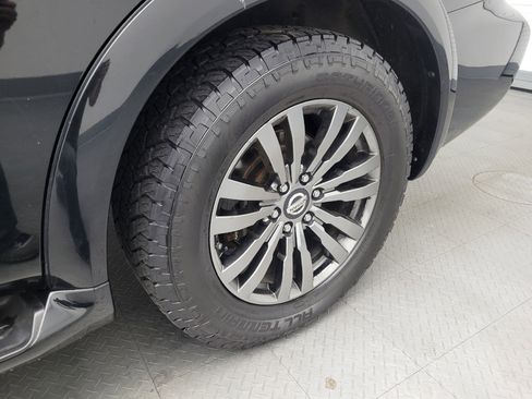 Used 2019 Nissan Armada Platinum w/ Captain's Chairs Package image 31