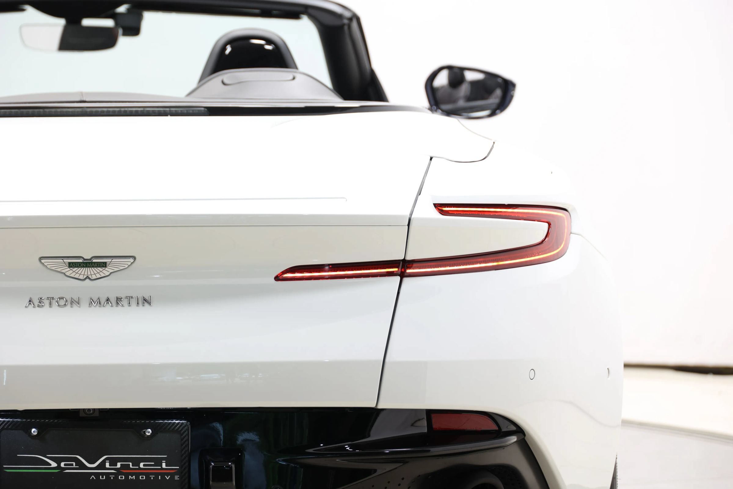 Used 2019 Aston Martin DB11 Volante RWD image 67