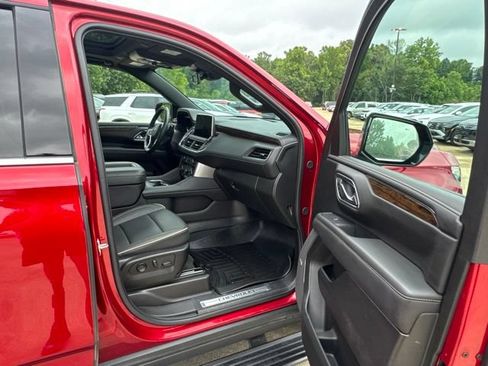 Used 2024 Chevrolet Tahoe Premier RWD image 18
