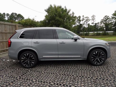 New 2026 Volvo XC90 B6 Plus w/ Protection Package Premier image 4
