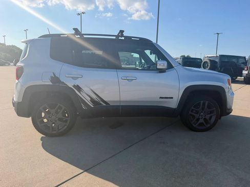 Used 2020 Jeep Renegade Altitude AWD/4WD image 21