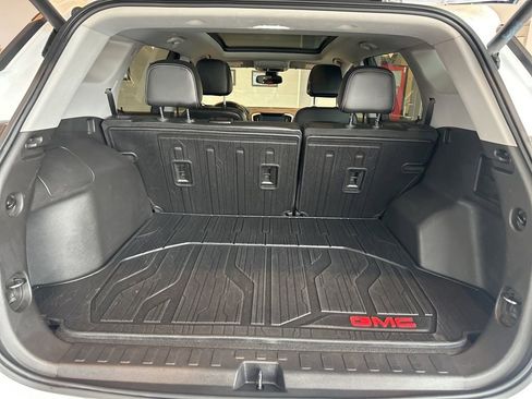 Certified 2023 GMC Terrain SLT w/ Tech Package image 9