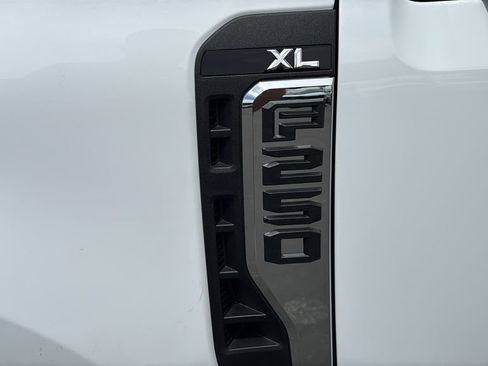 New 2026 Ford F250 XL w/ XL Chrome Package RWD image 5