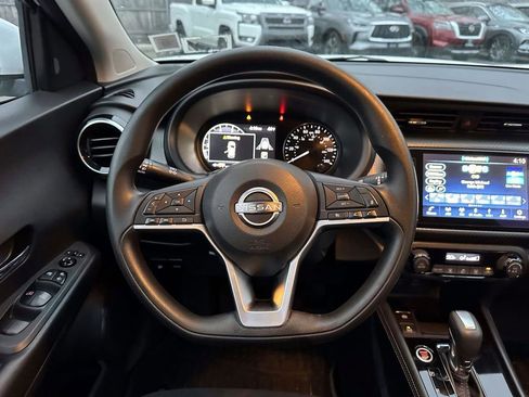 Certified 2022 Nissan Kicks SV image 15