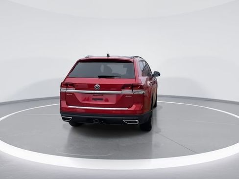 Certified 2022 Volkswagen Atlas SE w/ Black Wheel Package image 7